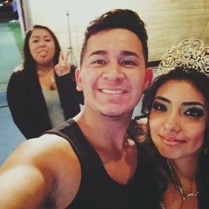 Meet your Posher, Simon